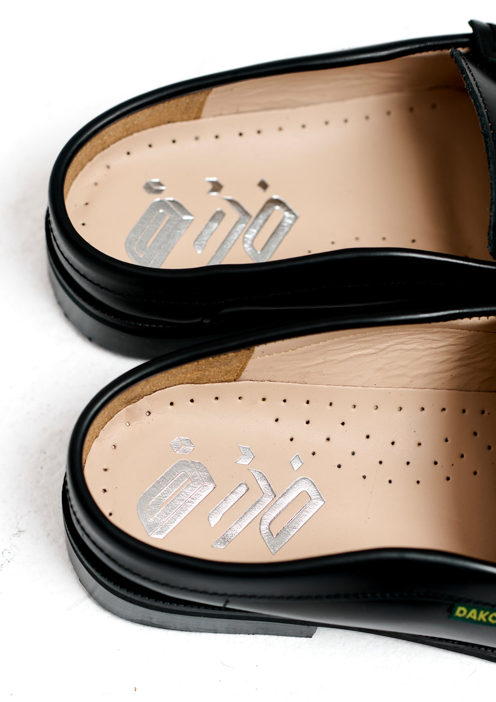 D.AKOTAS - Silver Buckle Mules