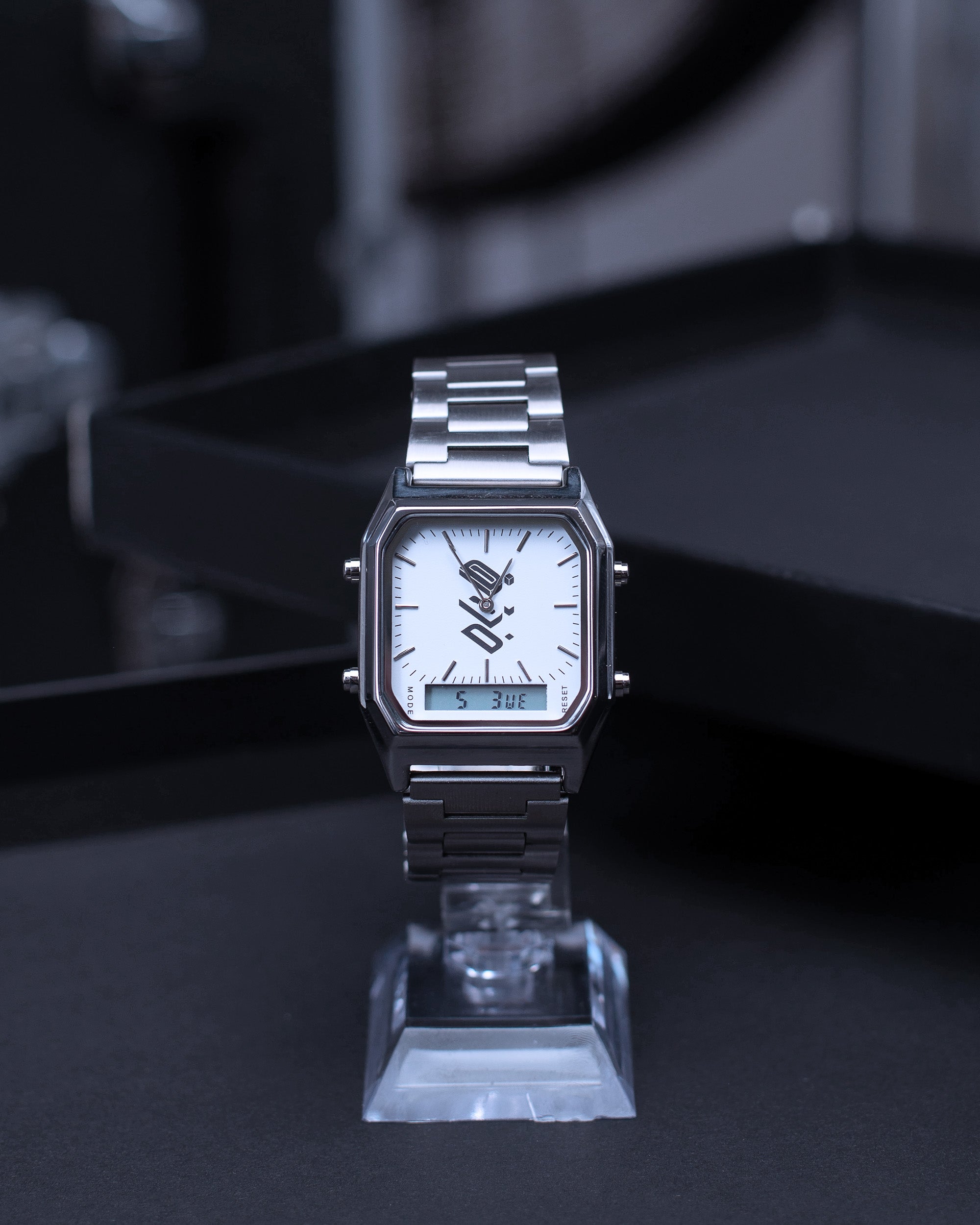 DEAD. o'clock Classic Silver